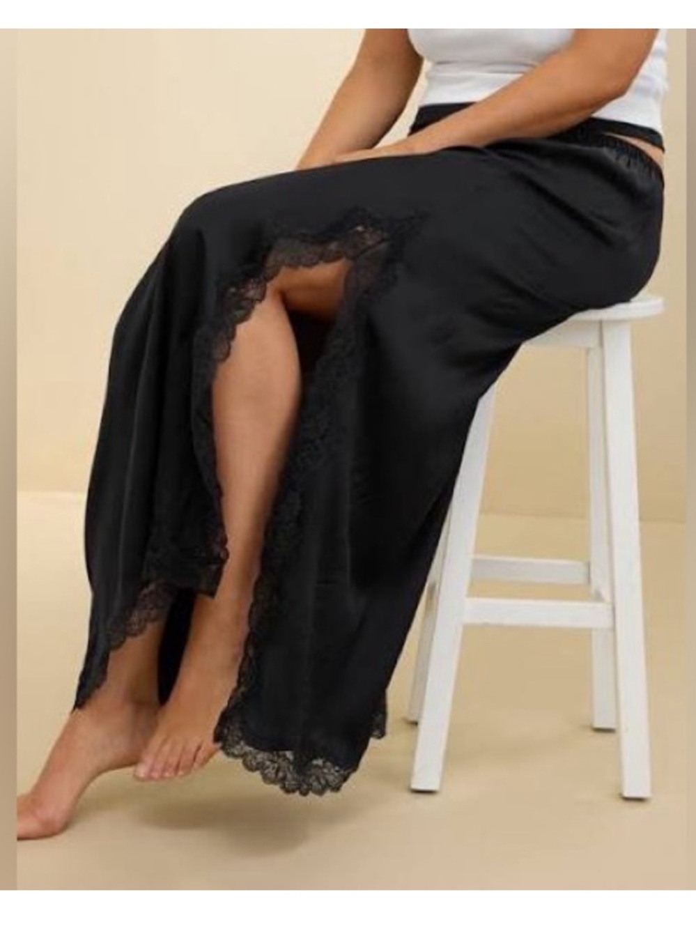 Aerie | Satin midi slip skirt with lace trim and slit - Picture 4 of 4